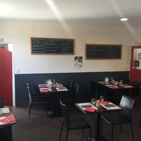 Au Pere Tranquille Hotel Tinchebray-Bocage Kültér fotó