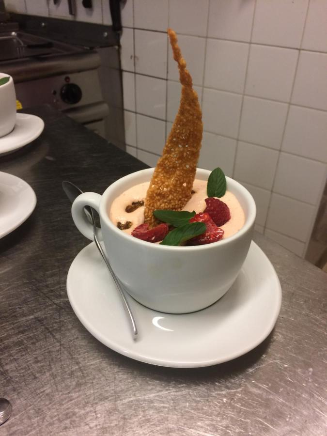 Au Pere Tranquille Hotel Tinchebray-Bocage Kültér fotó