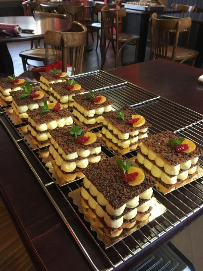 Au Pere Tranquille Hotel Tinchebray-Bocage Kültér fotó