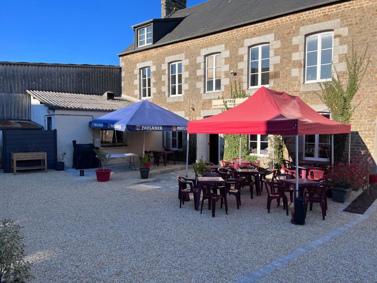 Au Pere Tranquille Hotel Tinchebray-Bocage Kültér fotó