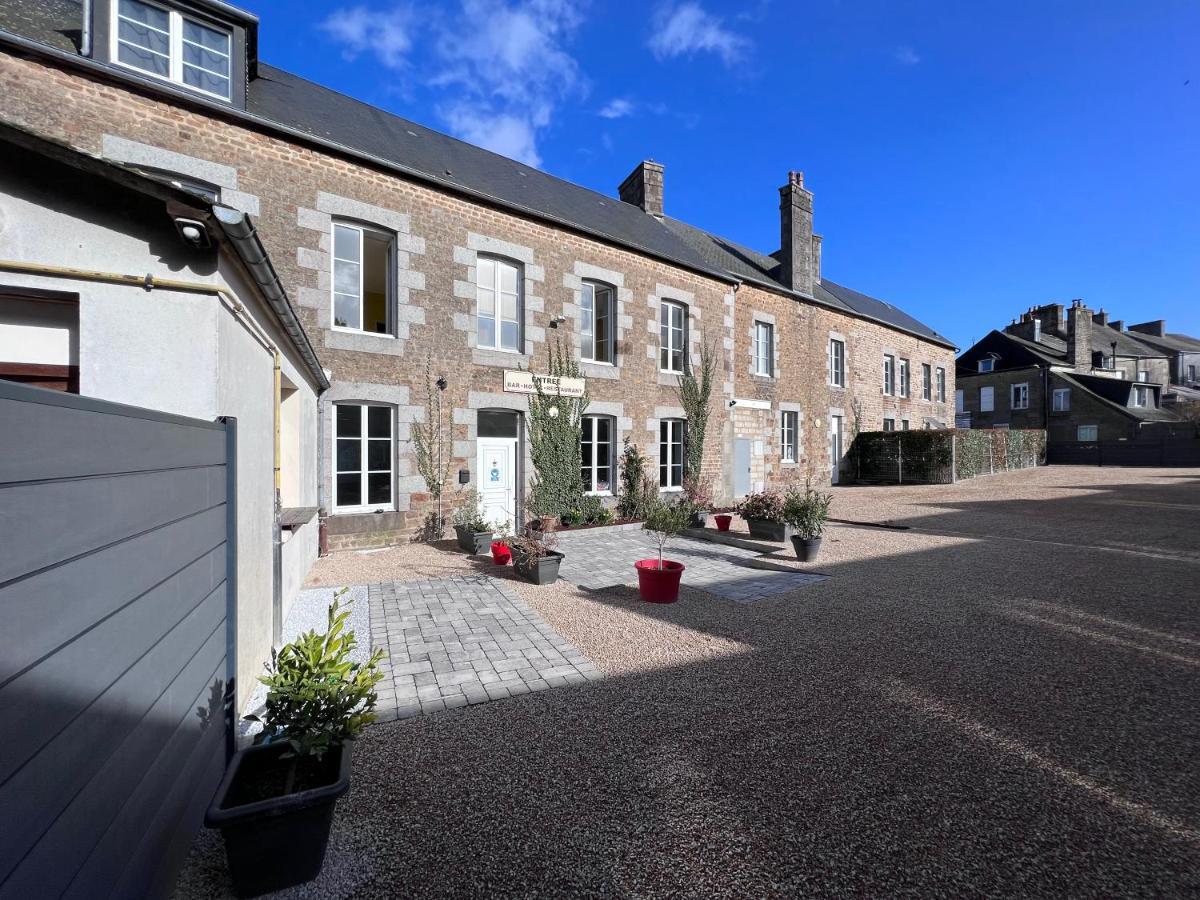 Au Pere Tranquille Hotel Tinchebray-Bocage Kültér fotó