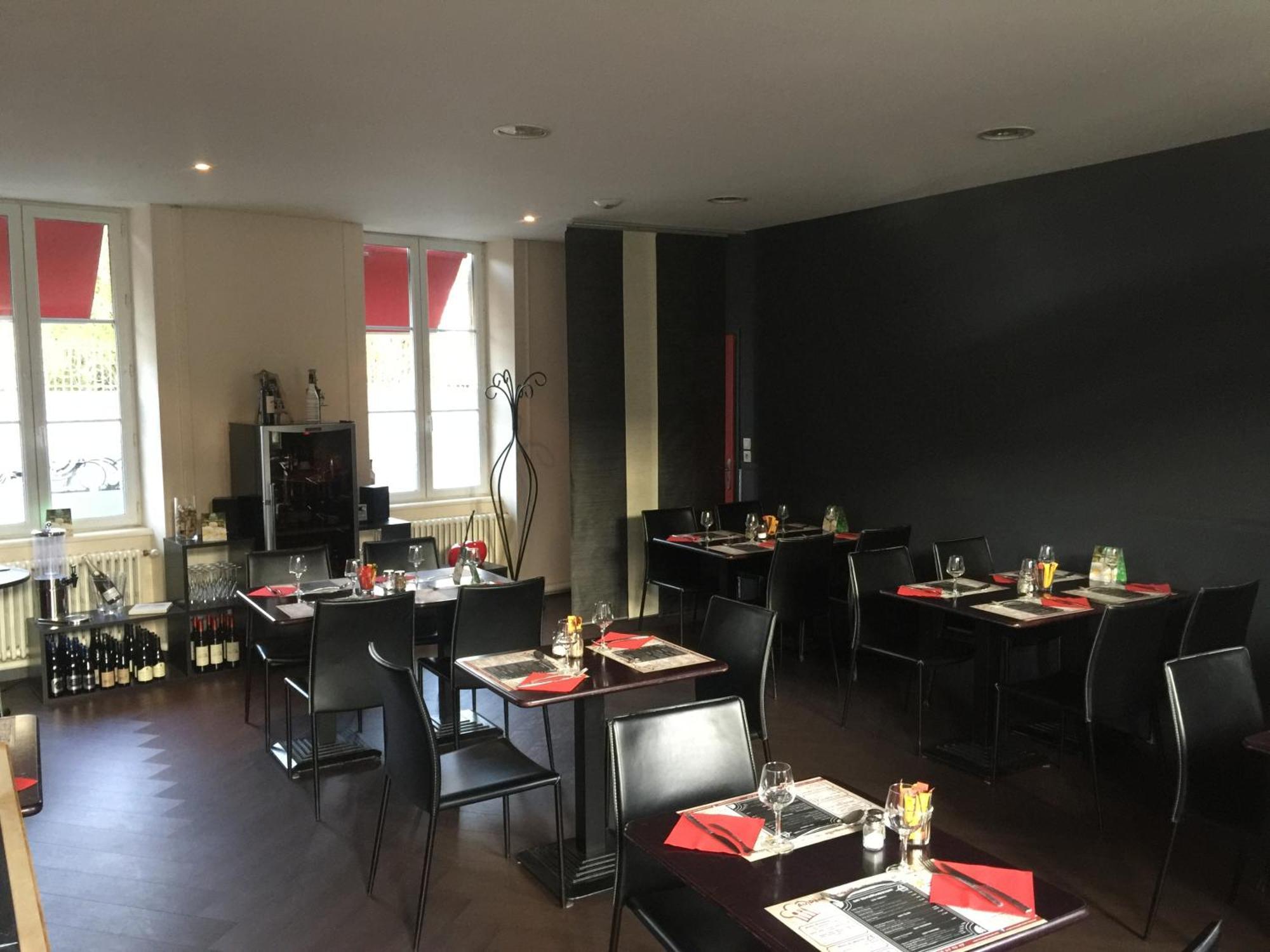 Au Pere Tranquille Hotel Tinchebray-Bocage Kültér fotó