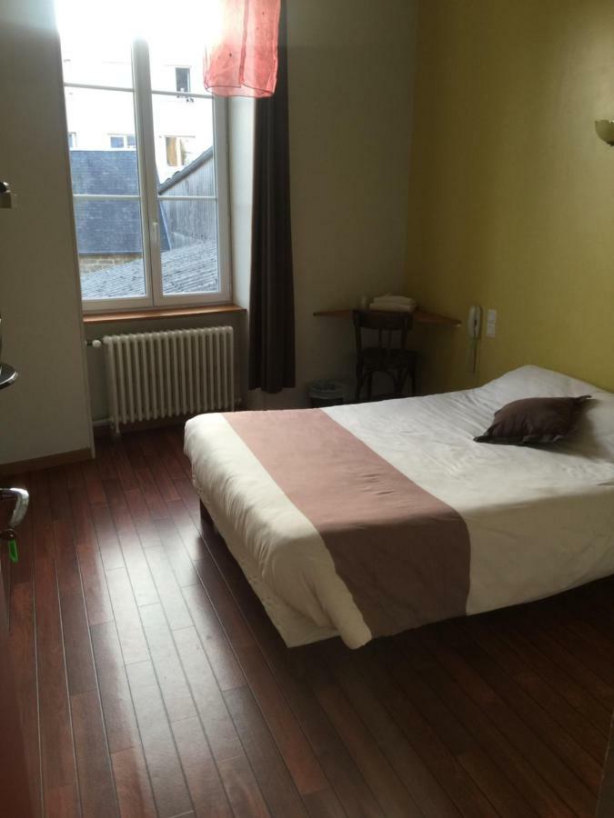 Au Pere Tranquille Hotel Tinchebray-Bocage Kültér fotó
