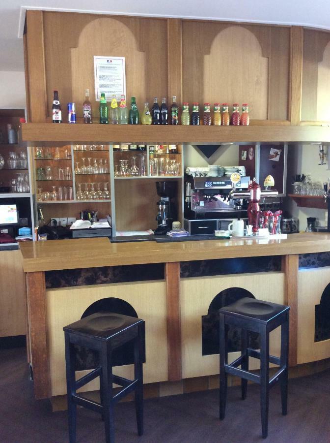 Au Pere Tranquille Hotel Tinchebray-Bocage Kültér fotó